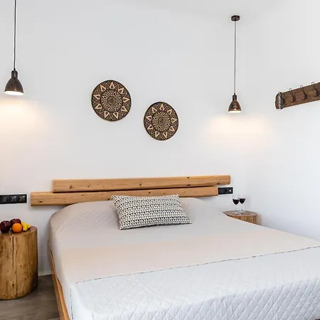 Sunshine Naxos Apartment *
